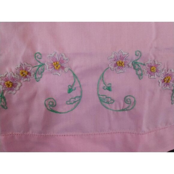 Vintage Pink Embroidered Pillowcase Set With Floral Pattern & Green Accents 31" - Picture 3 of 7